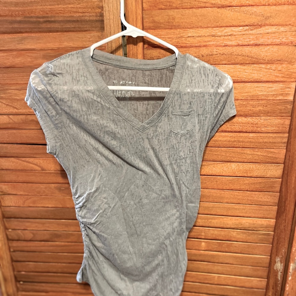 T Shirt cinched at side